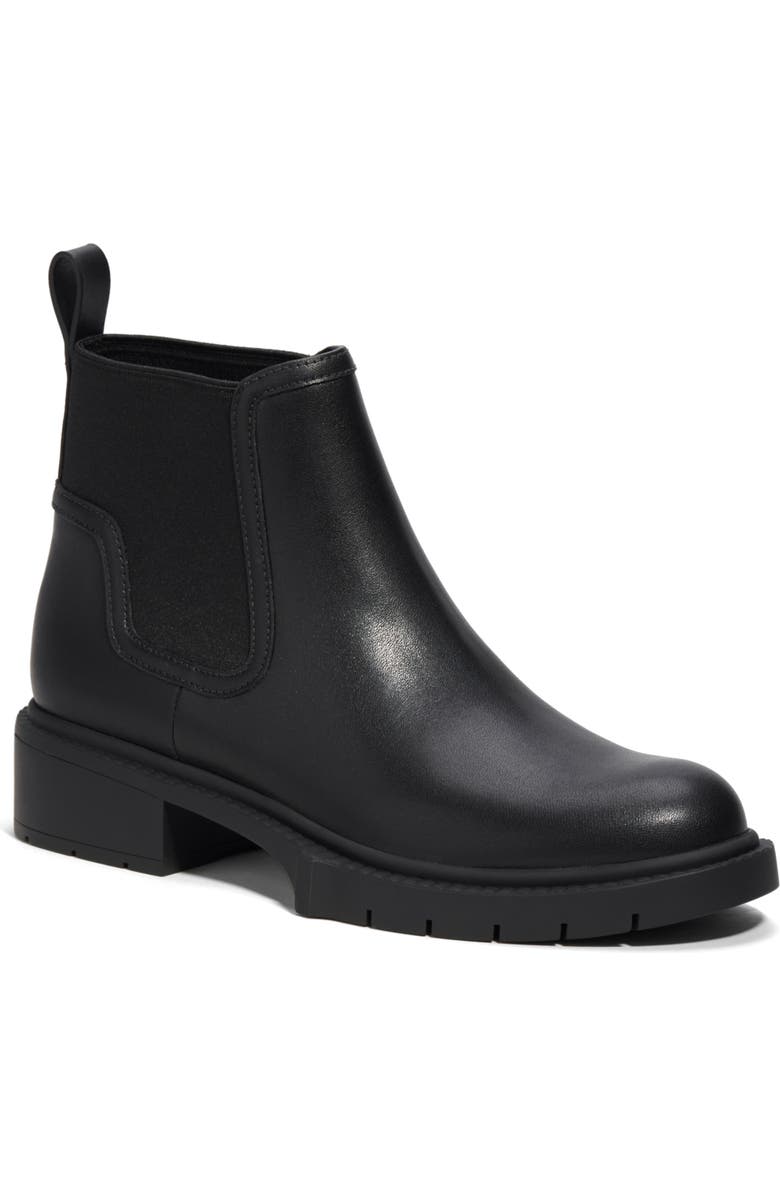 15 Outfits to Put on With Your Black Ankle Boots