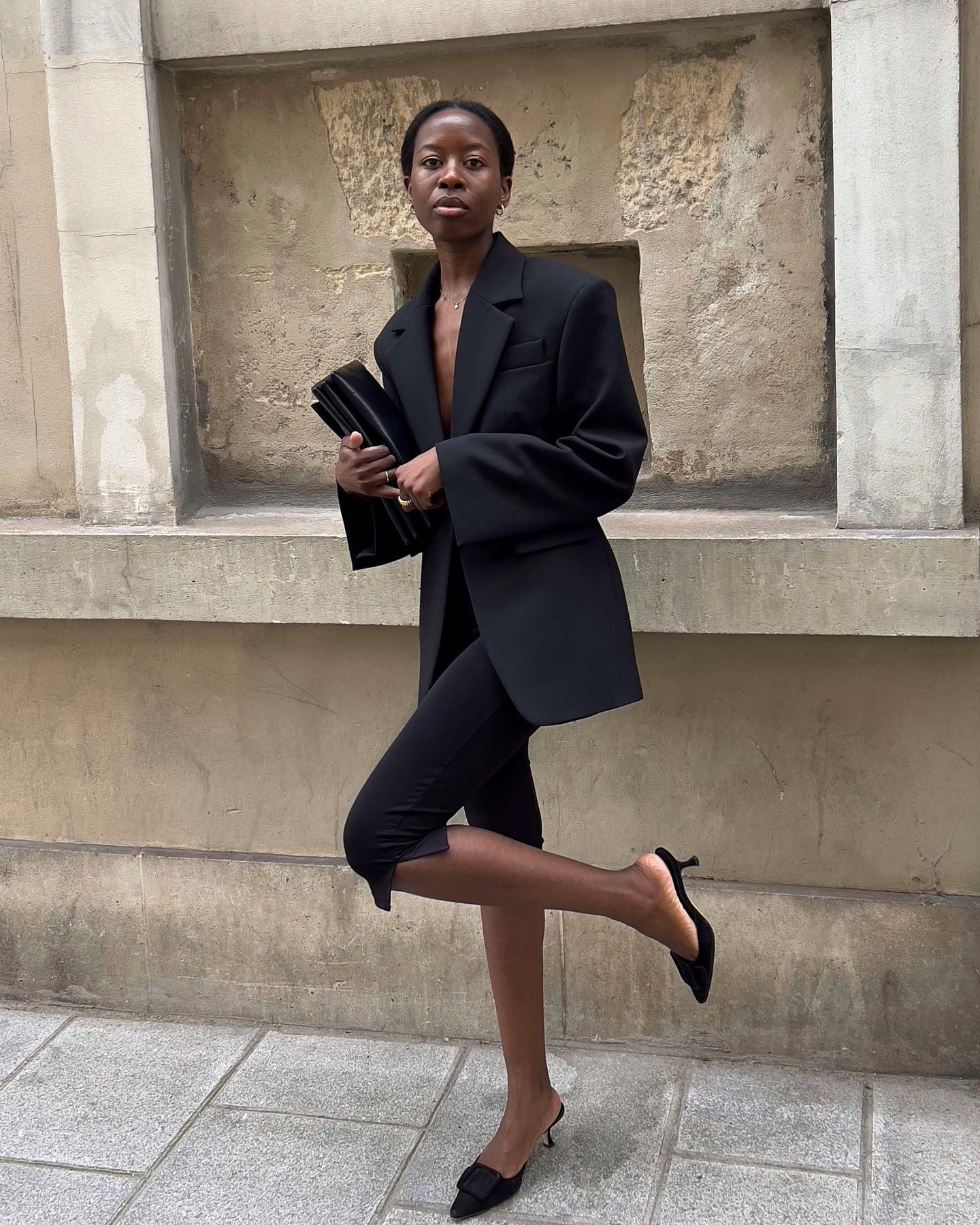 5 Methods to Put on the Anti-Saggy Pant Pattern That Has Us Divided