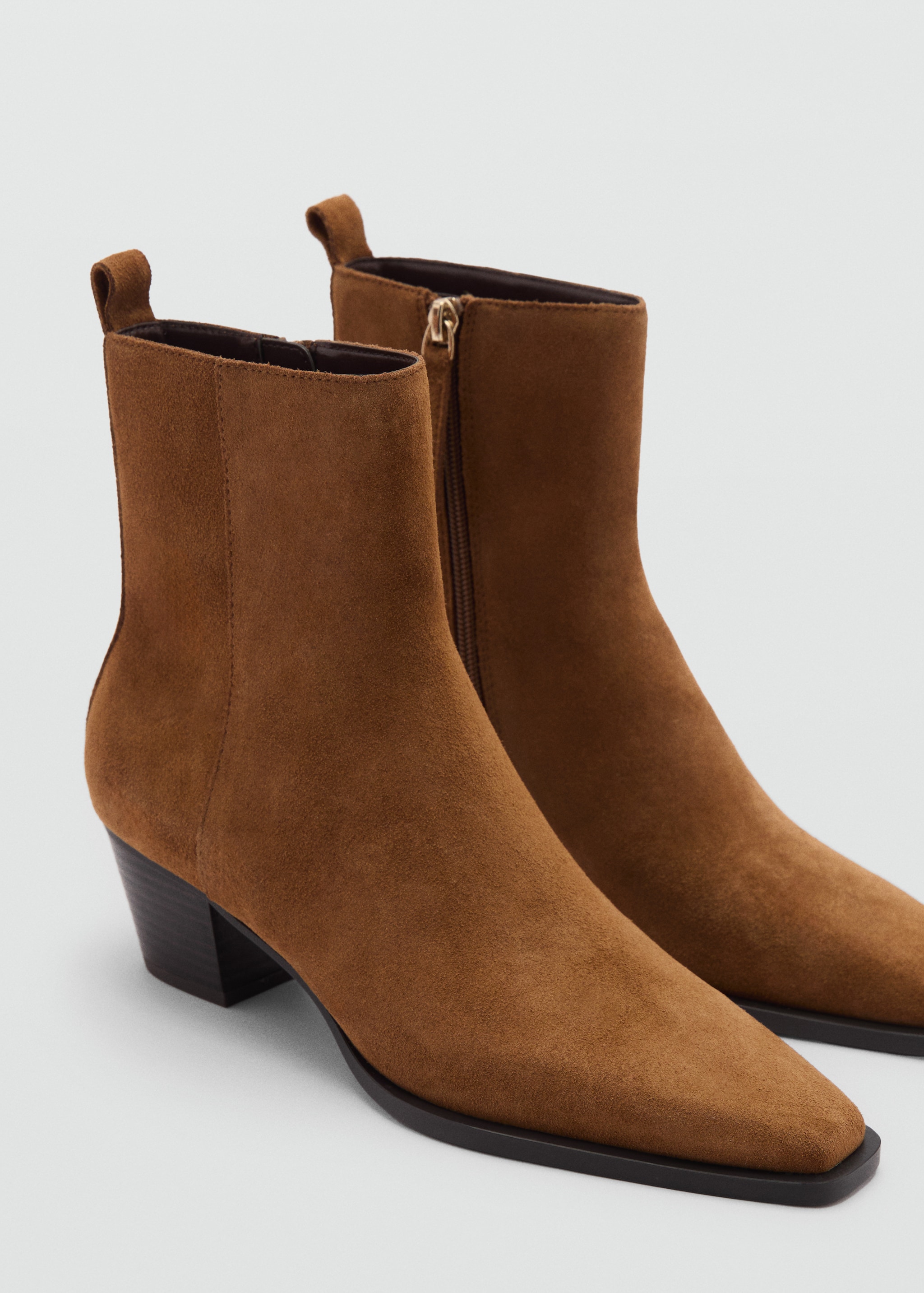 9 Outfits I am Carrying on Repeat to Survive L.A.'s So-Known as Winter