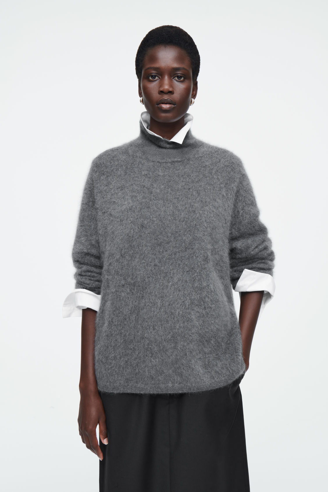 10 Methods to Model a Cashmere Sweater That Really feel Very 2025