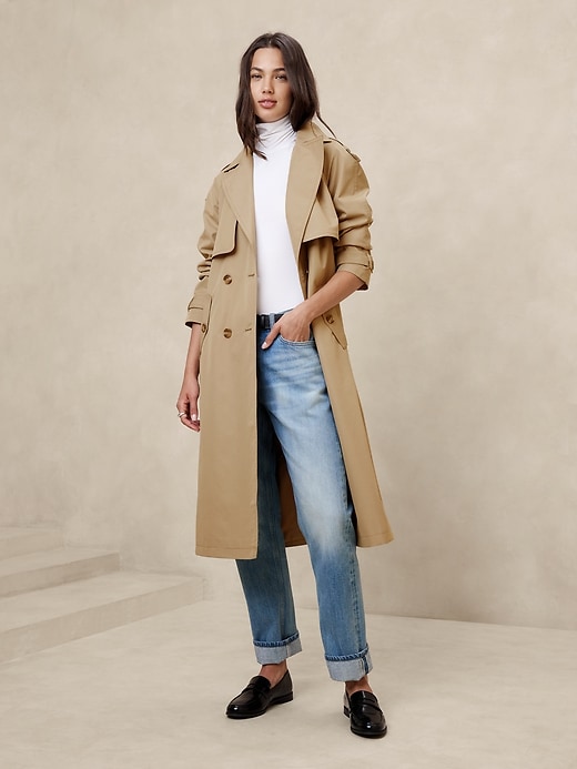 If You See a Celeb on the Airport, There is a 75% Likelihood They're Carrying This Staple