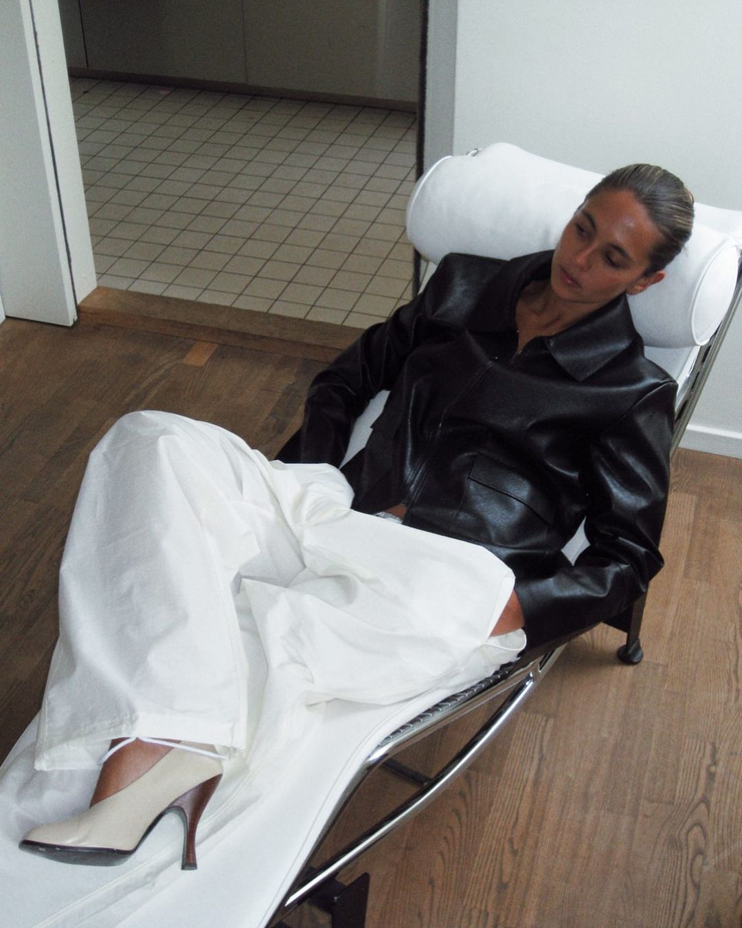 This Timeless Colour Combo Is Defining the Season's Chicest Outfits