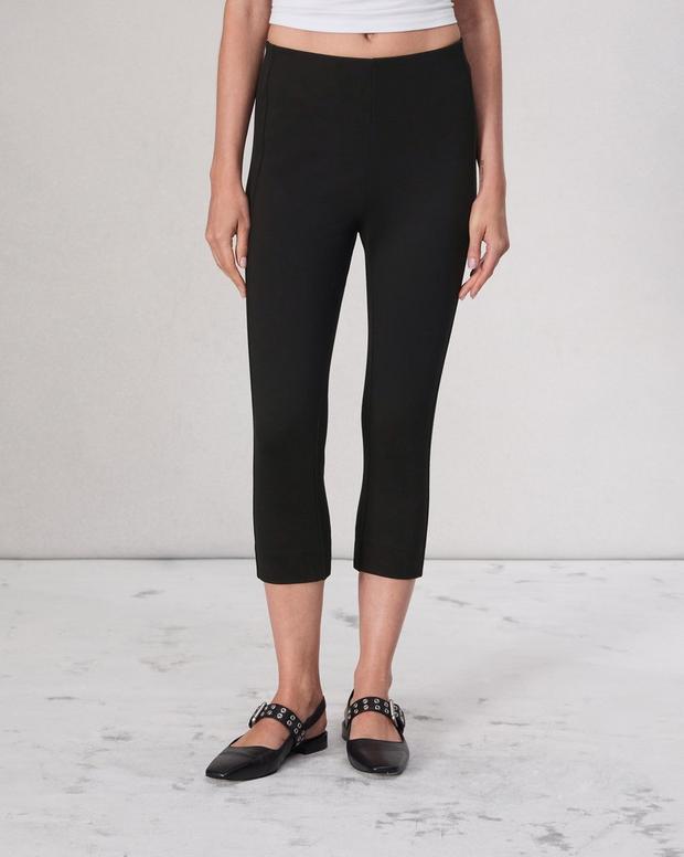 5 Methods to Put on the Anti-Saggy Pant Pattern That Has Us Divided