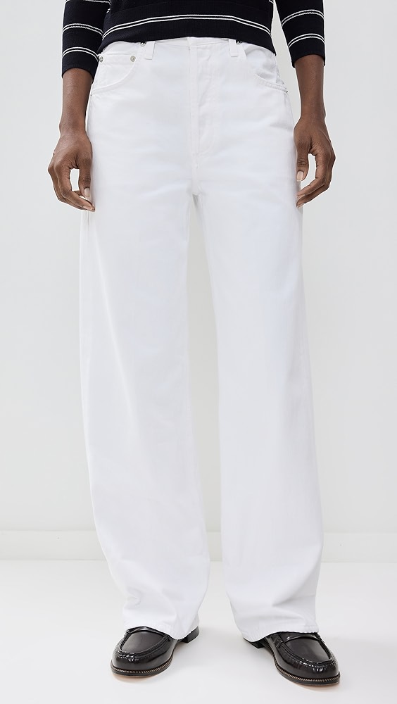 This Timeless Colour Combo Is Defining the Season's Chicest Outfits