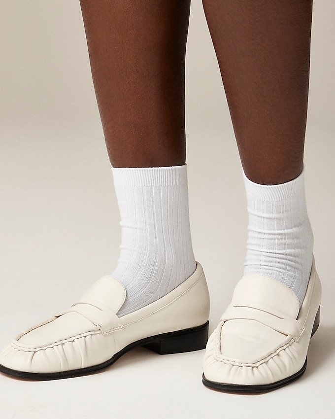 Folks in Paris Will By no means Cease Sporting These Footwear With Denims