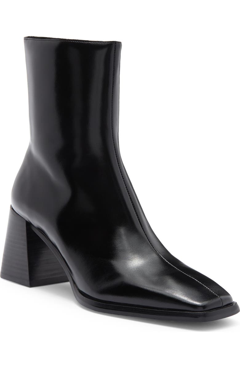 15 Outfits to Put on With Your Black Ankle Boots
