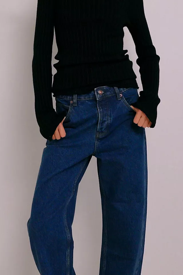 9 Methods Everybody Is Carrying 2025's Most Viral Denim Development