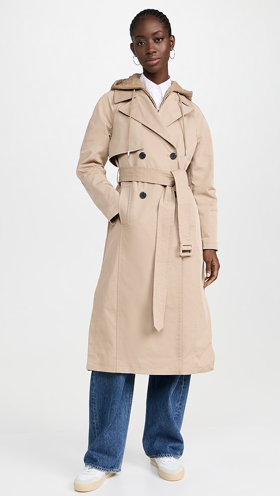 If You See a Celeb on the Airport, There is a 75% Likelihood They're Carrying This Staple