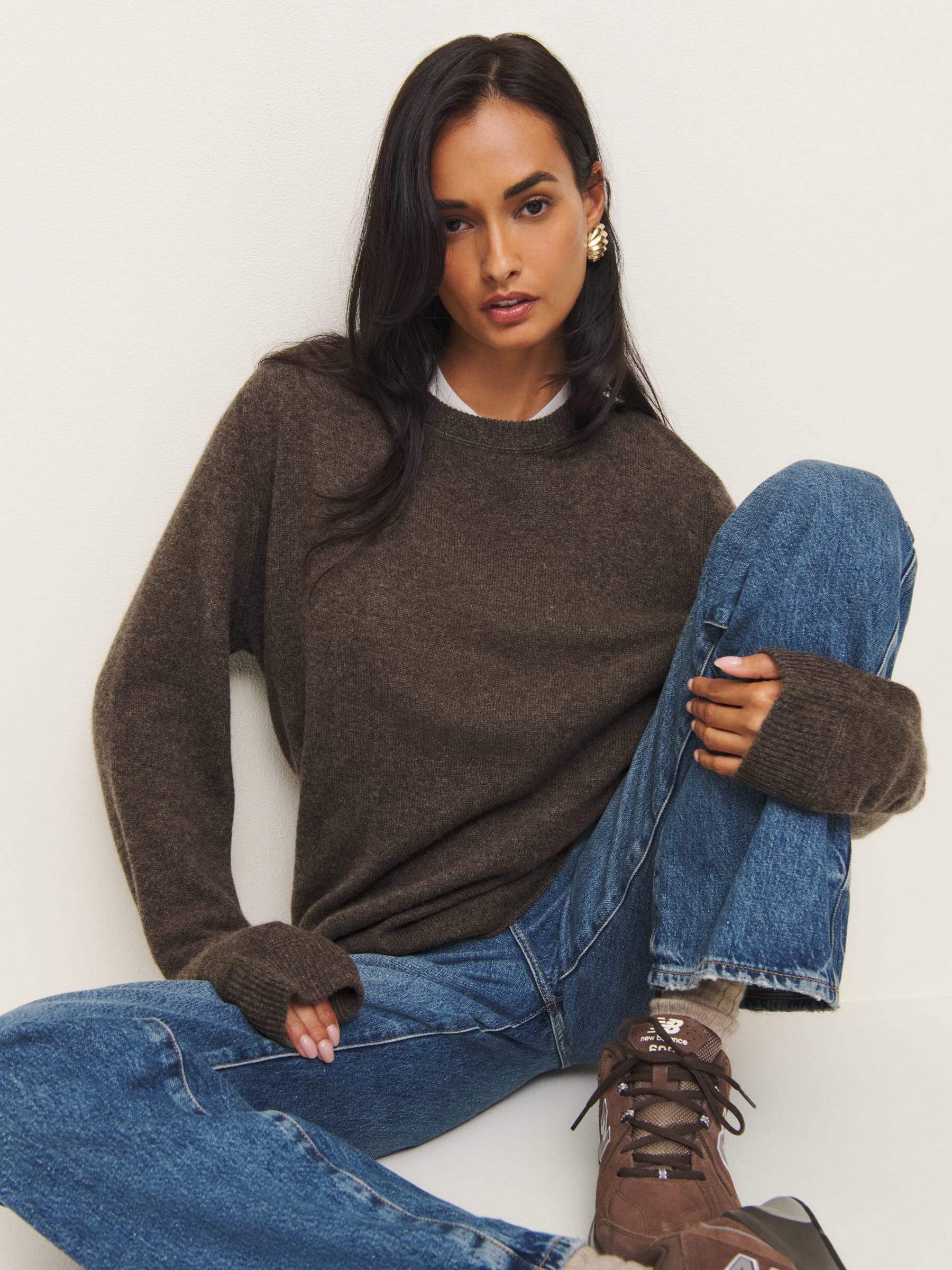 10 Methods to Model a Cashmere Sweater That Really feel Very 2025