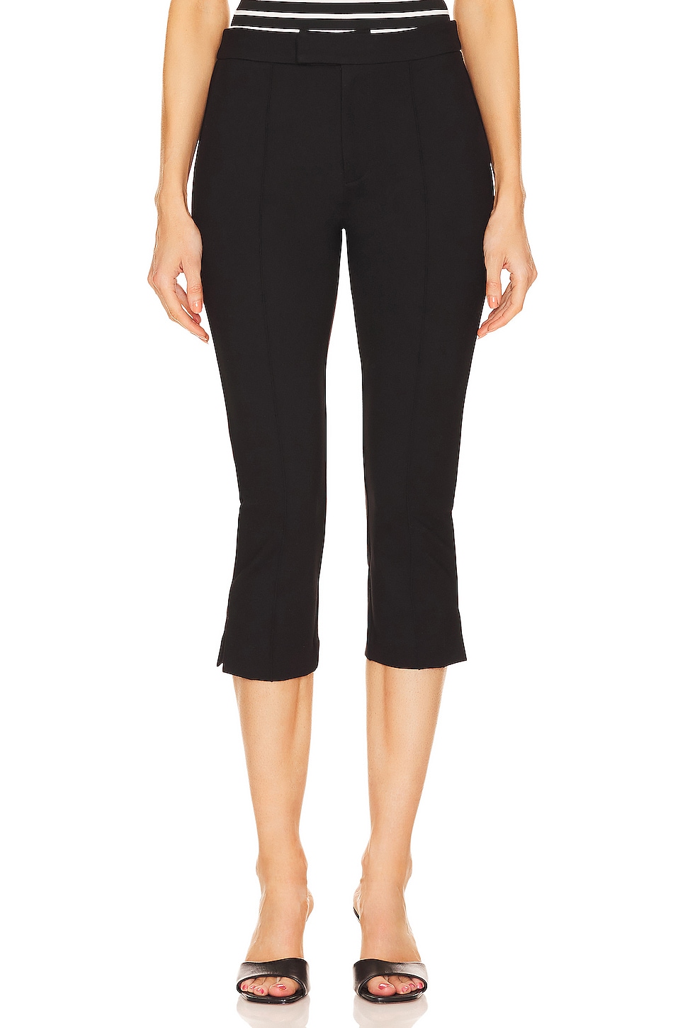 5 Methods to Put on the Anti-Saggy Pant Pattern That Has Us Divided