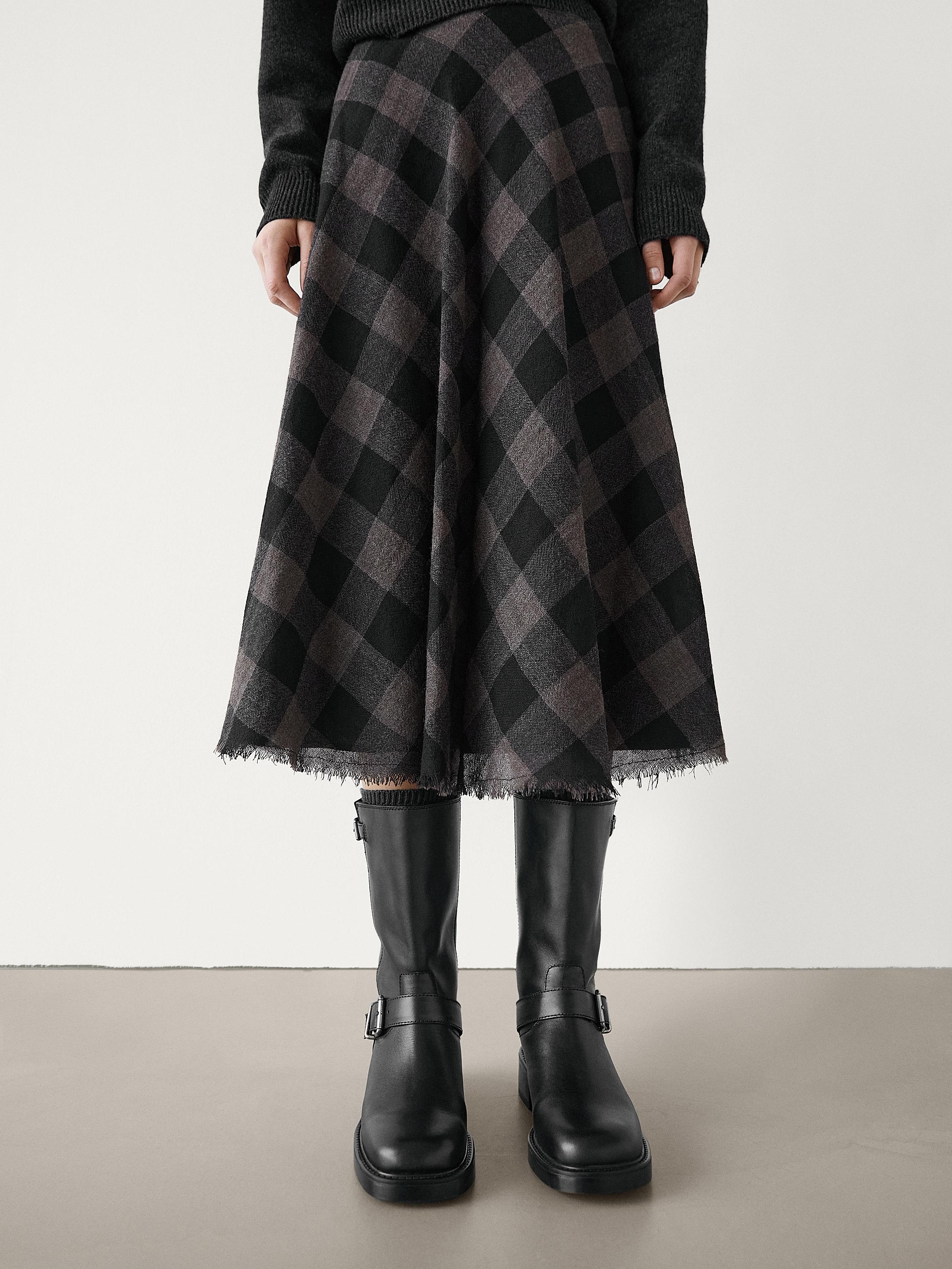 10 Methods to Model a Cashmere Sweater That Really feel Very 2025