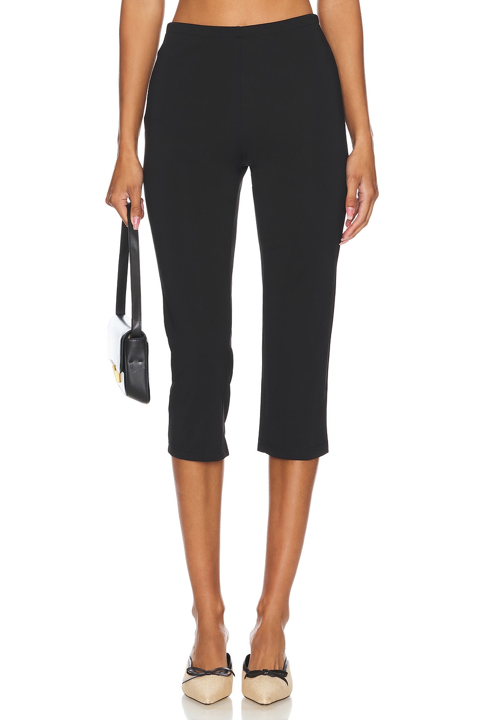 5 Methods to Put on the Anti-Saggy Pant Pattern That Has Us Divided