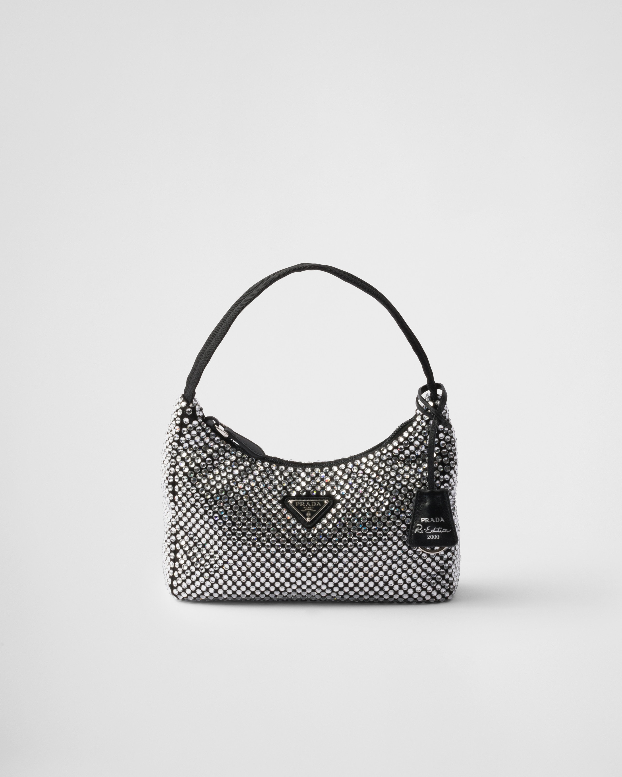 6 Methods Trend Individuals Put on Sparkles With out Wanting Over-the-Prime