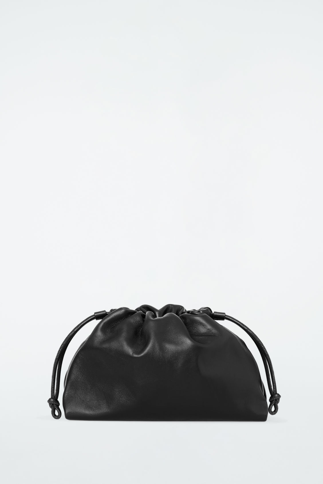 9 Methods Everybody Is Carrying 2025's Most Viral Denim Development