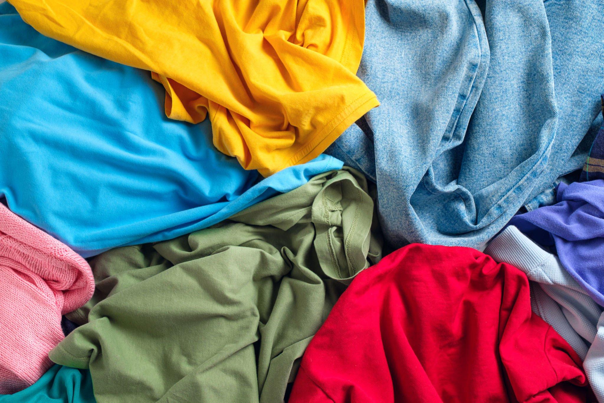 T-Shirt Cloth Information: What Is the Greatest T-Shirt Materials to Put on?